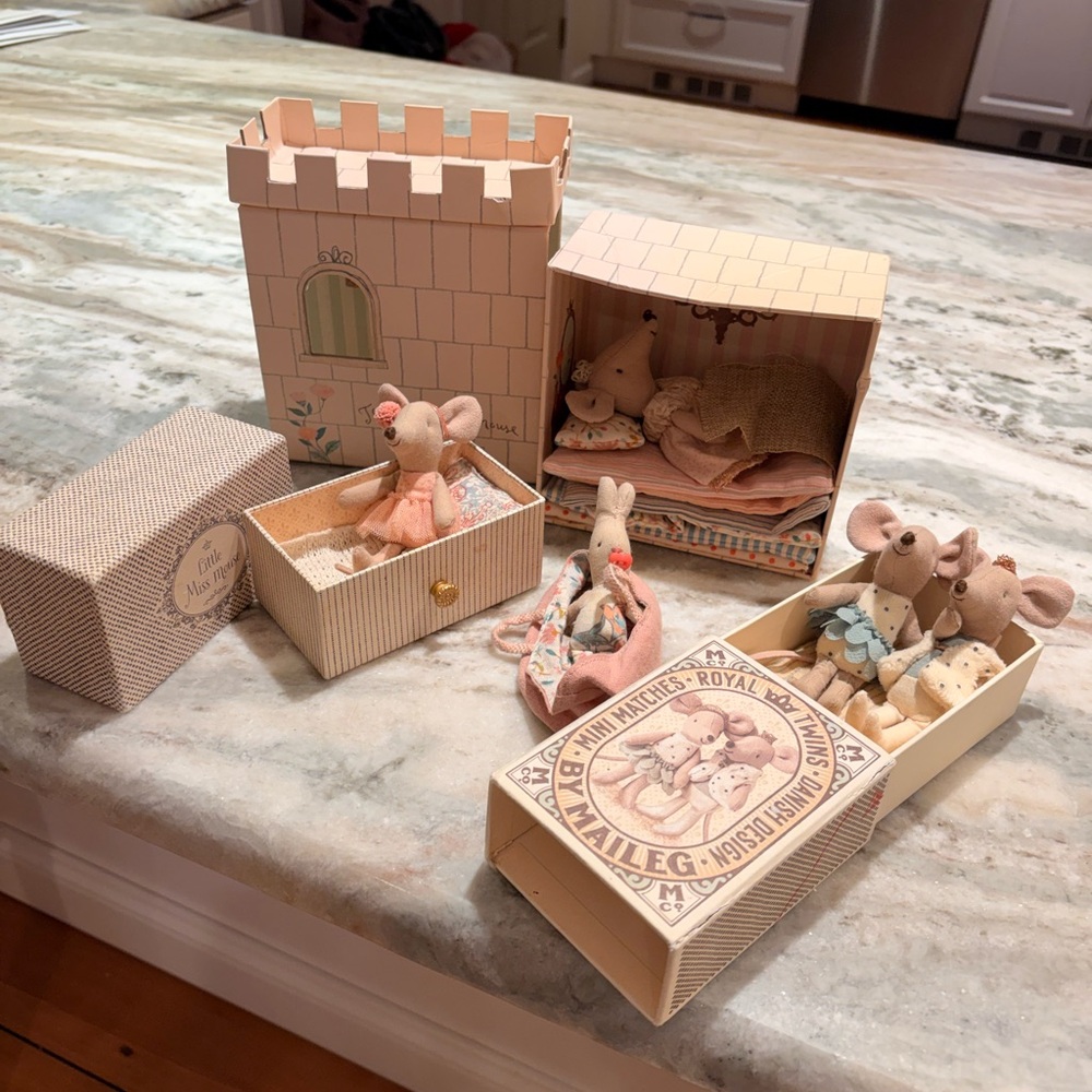 Maileg Castle and Mice Playset - Pink and Cream